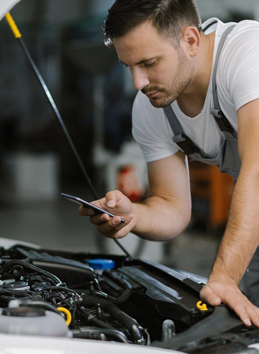 Offer on-the-job support through powerful microlearning tools.